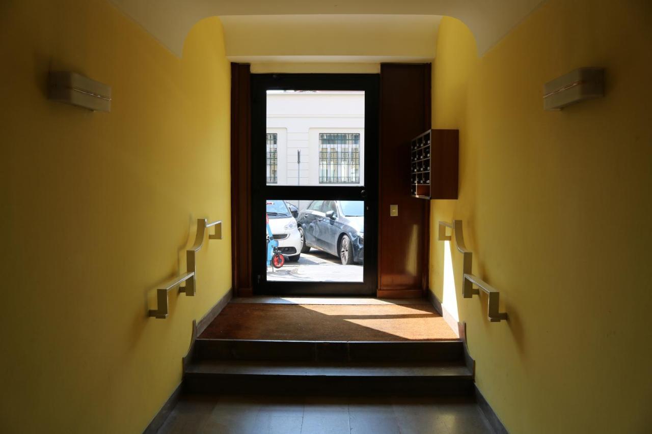 Via Savona Top Location Milan Bagian luar foto